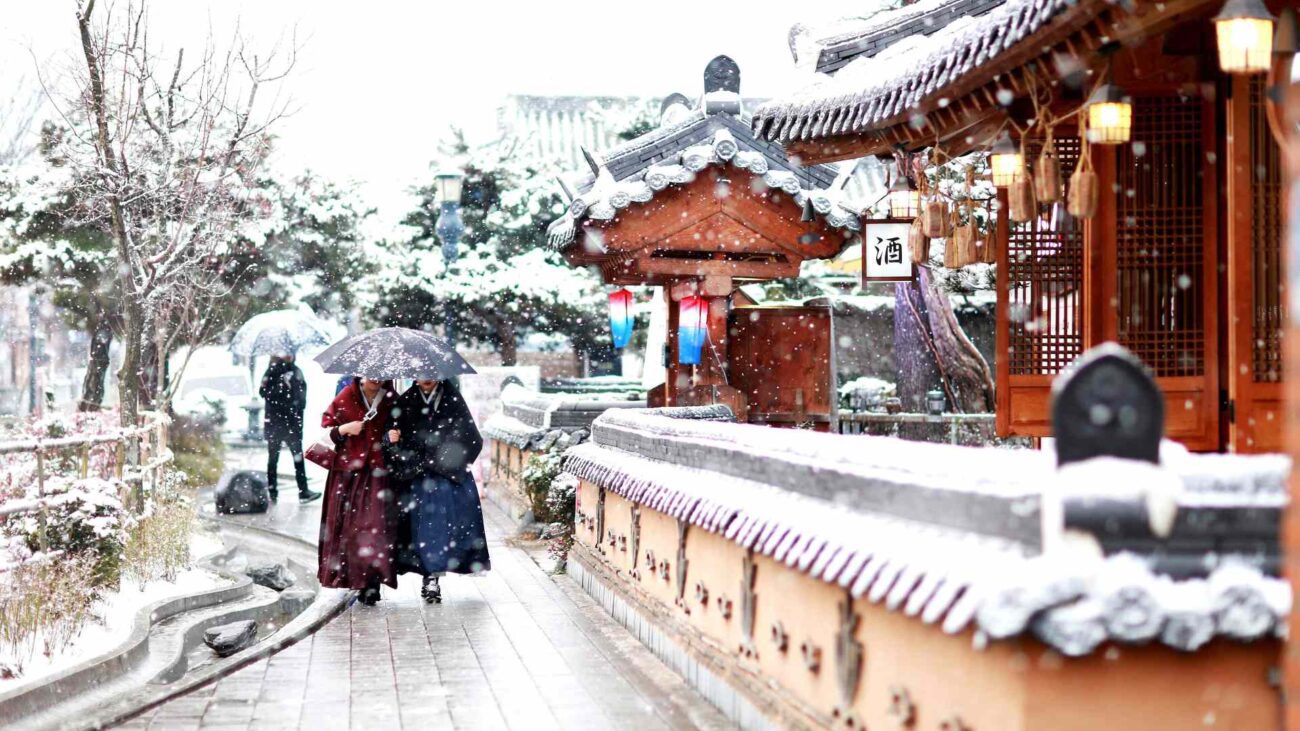 Korea’s ski resorts offer a fantastic blend of world-class facilities, beautiful landscapes, and rich cultural experiences. It is an underrated gem that promises memorable adventures both on and off the slopes. A perfect family destination.